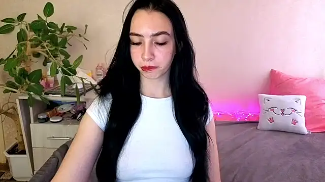 WildKittenX_ 即時 XXX 聊天