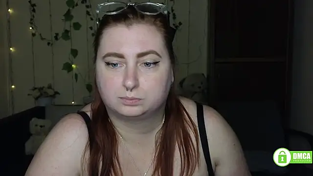 Chat +18 de Alicia_love00 ao vivo