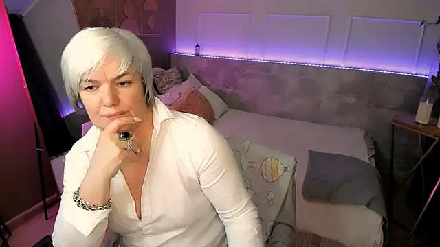 CarmenSoft Adlı Modelin Canlı XXX Sohbeti