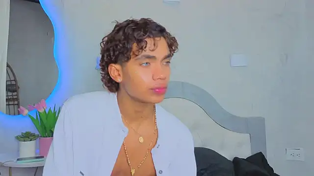 AlanCutee Webcam-Show