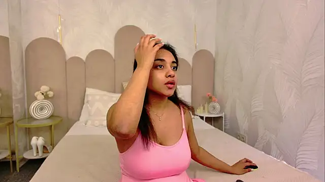 Luna_Cortier's Webcam Show