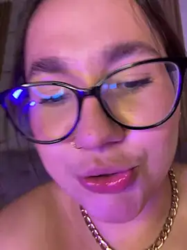 XXX chat uživo modela mia_khalaf