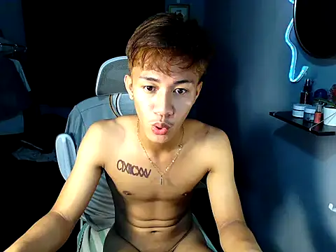 naughtyboyloy_0のウェブカメラショー