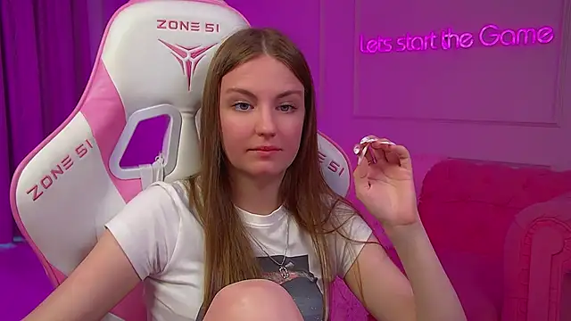 Chat +18 de SofiaSarvains ao vivo
