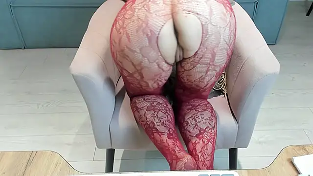 XXX chat uživo modela RoyziMiii