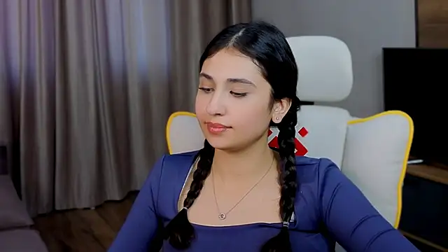 XXX chat uživo modela honeylanaa