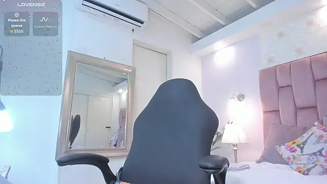 Chat +18 de danielamonet ao vivo