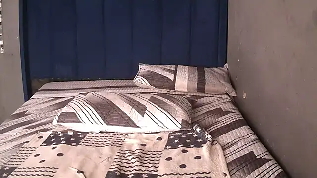 FREAKBARBIE02 – Live XXX-chat