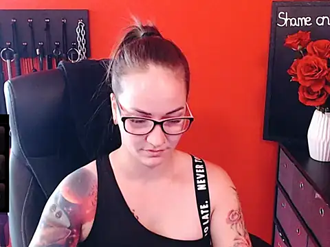 Czat XXX na żywo – _MissJaneWarren_