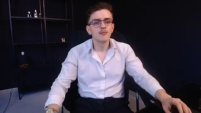 FelixStarkk Adlı Modelin Canlı XXX Sohbeti