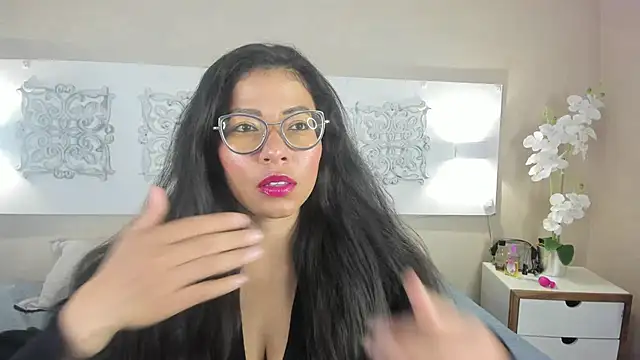 anastasiagreymist_ élő XXX-chatje