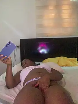 MISSMAYSROOM Adlı Modelin Canlı XXX Sohbeti