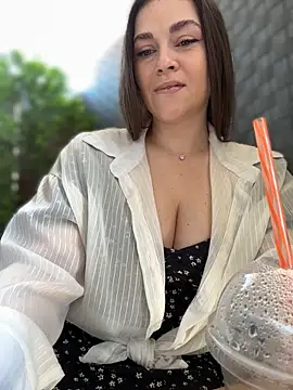 XXX chat uživo modela CrazyTori