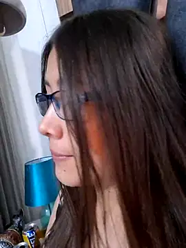 Maralains Adlı Modelin Canlı XXX Sohbeti