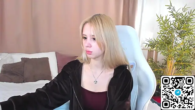 Valerie_Woods live XXX chat