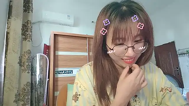 Lili_666's Live XXX Chat