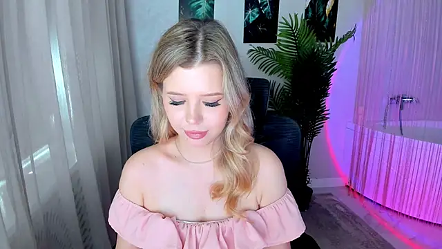 FollowLoveen Live XXX chat