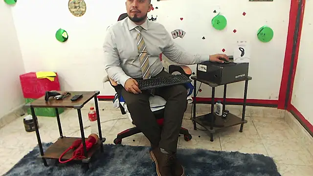 دردشة KalethBigDick الجنسية المباشرة