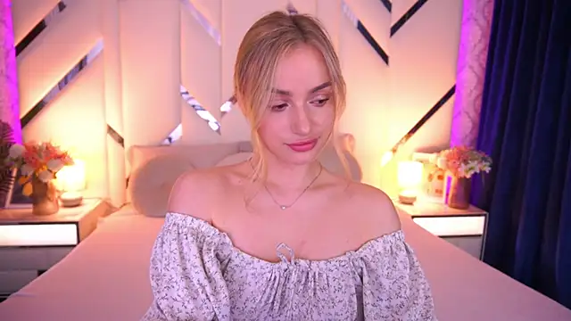 LindsieGreyy: онлайн-секс-чат