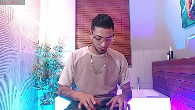 DrakeNeumann – Naživo XXX chat