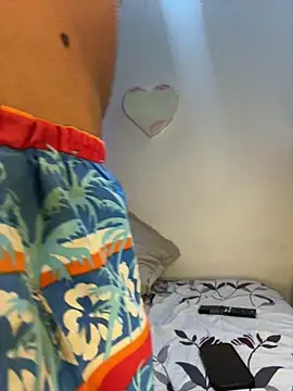 PrincesLeo Chat XXX live