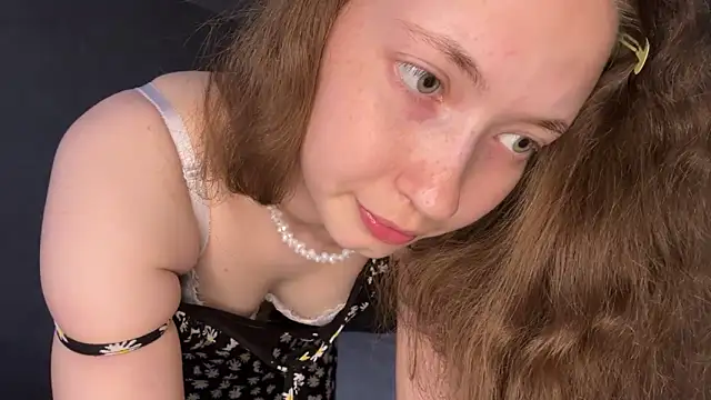 Emily_Mur_ Adlı Modelin Canlı XXX Sohbeti