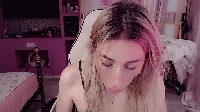 Chat +18 de AnnieGOld_ ao vivo