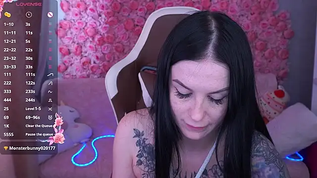 AmberDismond Adlı Modelin Canlı XXX Sohbeti