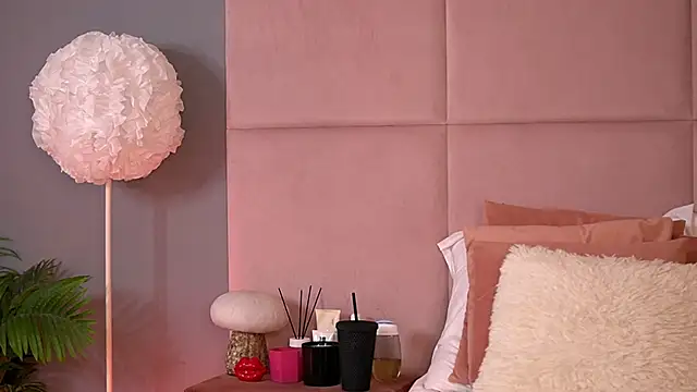 AlmaLuvn Live XXX chat