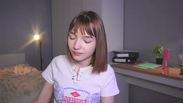 Leyla_crsh élő XXX-chatje
