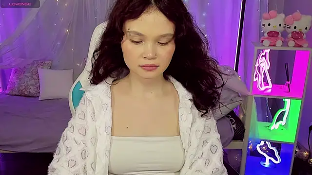 EmilyChaves 现场XXX聊天
