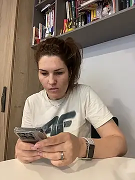 Chatroom XXX en direct de Ms-Lust1-