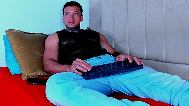 Stiven_collins' Live XXX Chat