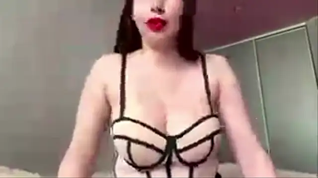 DaiseyGutches élő XXX-chatje