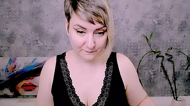 Chat +18 de Djullia ao vivo