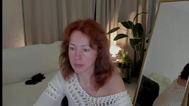 LeticiaRomano live XXX chat