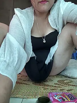 m-mbae live XXX chat