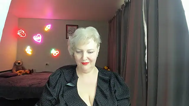 Mary-Leee Adlı Modelin Canlı XXX Sohbeti