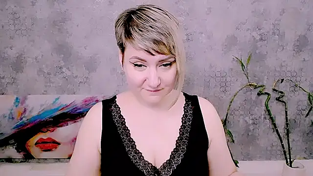 Онлайн чат XXX Djullia