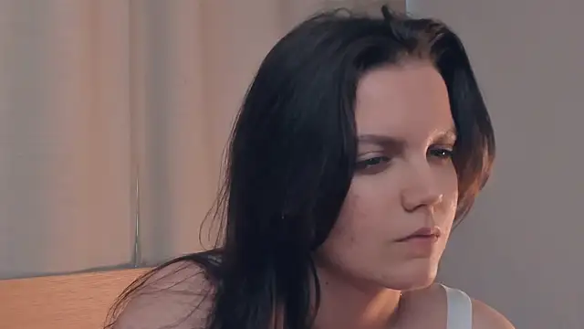 JuliannPaysour – Naživo XXX chat