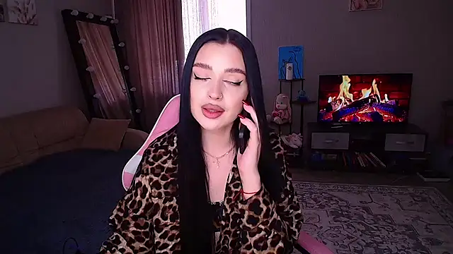 yoursLina's Live XXX Chat