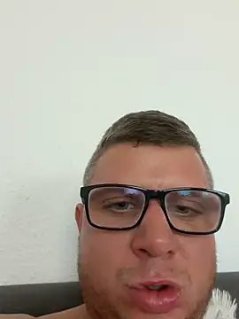 PolishBoy1995's Live XXX Chat