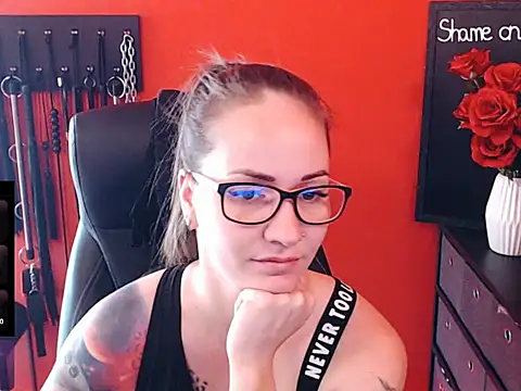 _MissJaneWarren_'s Live XXX Chat
