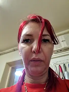 Evadesirex46's Live Chat Room