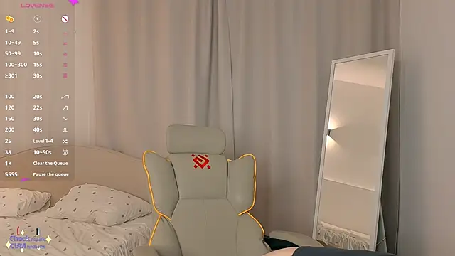mowalova Chat XXX live