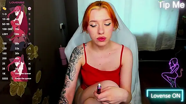 MeganNewCat's Live XXX Chat