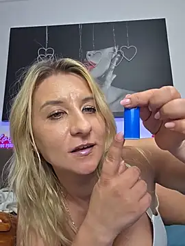 KaylinJan Live XXX-chat