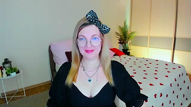 YourUniverser's Live XXX Chat