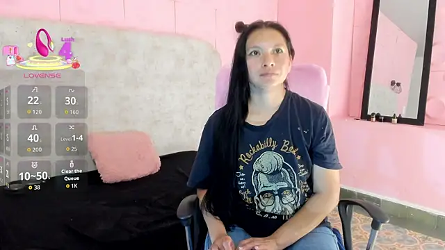 Chat soba uživo modela Chloe16_