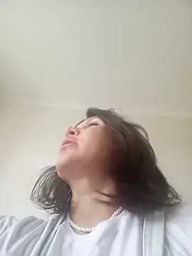 Chat +18 de Ambika_beauty ao vivo